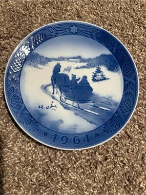 Vintage Royal Copenhagen 1964 Collector Plate “Fetching the Christmas Tree”